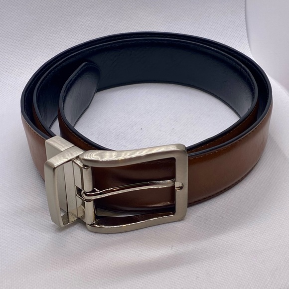 Women or Men’s Faux Leather Belt Brown with Silver Tone Buckle Size S 30-32 - Picture 4 of 7